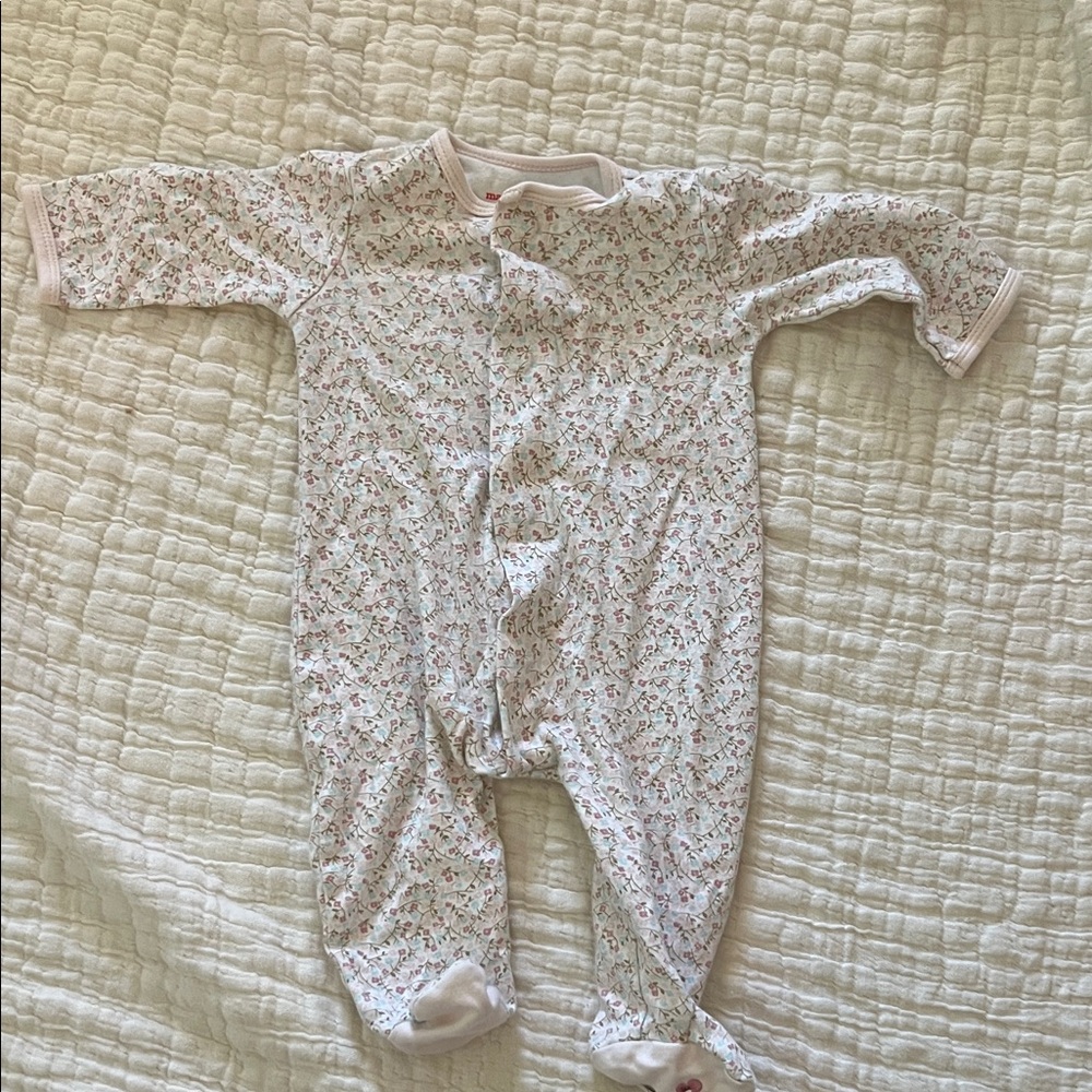 Magnetic Me Floral Footies